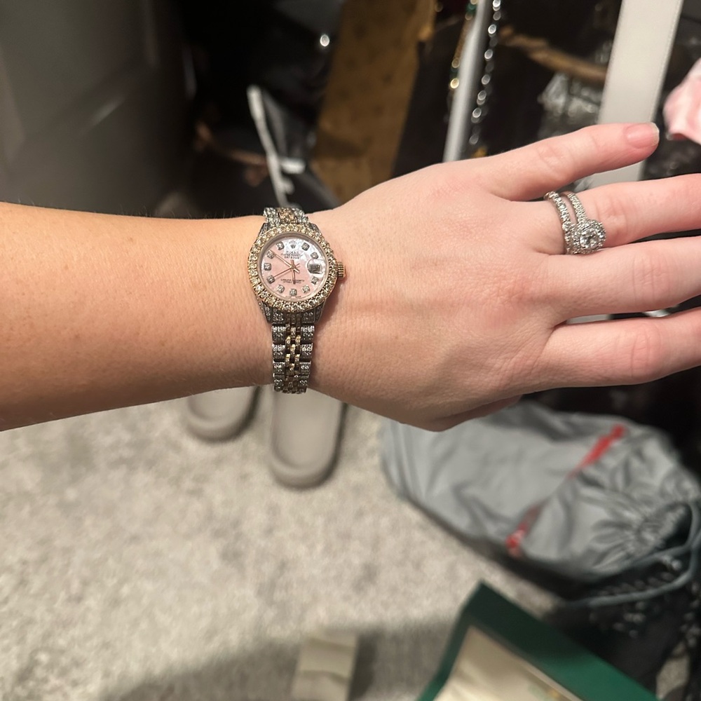26mm women’s Rolex bust down watch - oyster pearl dial with diamonds bezel - Picture 15 of 16